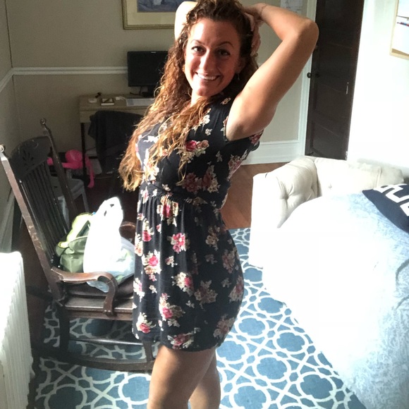 Meet your Posher, Missy - Picture 1 of 1